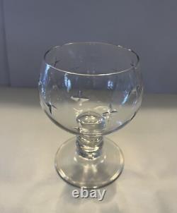 Lot de 9 verres à pied anciens en cristal taillé