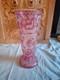 Magnifique Ancien Vase rose d&eacute;cor animalier / chasse Cristal de Boh&egrave;me