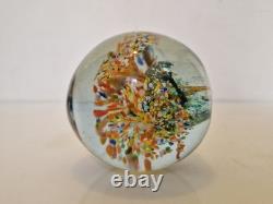 Murano Sulfure ancien décor de fleurs stylisées H. 8,2 cm ca 1950