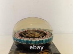 Murano Sulfure ancien décor lion et millefiori D. 8 cm ca 1950 Zodiaque