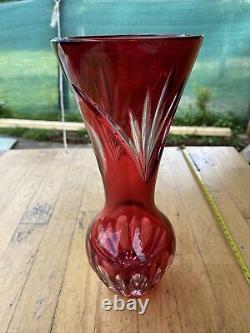 N°1  Ancien vase en Cristal couleur rouge tailler à la main