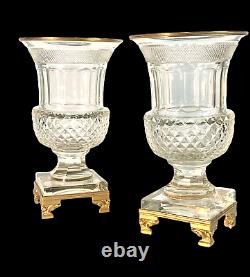 Paire De Vases Medicis Anciens En Cristal De Baccarat Taillé / Monture En Bronze