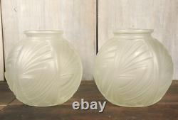 Paire de Vase Ancien en Verre Moulé Pressé Satiné Art Déco Géometrique c1930
