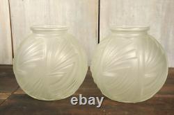 Paire de Vase Ancien en Verre Moulé Pressé Satiné Art Déco Géometrique c1930