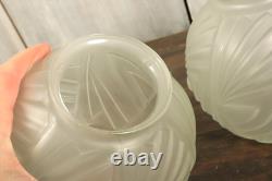 Paire de Vase Ancien en Verre Moulé Pressé Satiné Art Déco Géometrique c1930