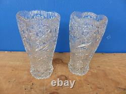 Paire de vases à fleurs anciens en verre sculpté cristal vintage années 1950