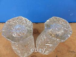 Paire de vases à fleurs anciens en verre sculpté cristal vintage années 1950