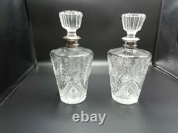 Paires de carafes anciennes en cristal et argent