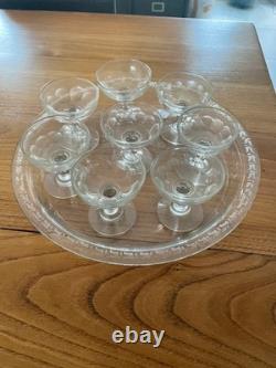 Plateau de service avec 8 verres à cerises anciens