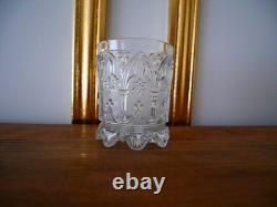 Rare ancien verre en cristal moulé Baccarat 1840 Gotique arabesque Charles X