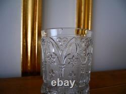 Rare ancien verre en cristal moulé Baccarat 1840 Gotique arabesque Charles X