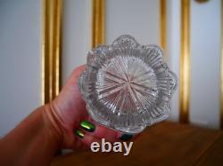 Rare ancien verre en cristal moulé Baccarat 1840 Gotique arabesque Charles X
