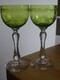 SAINT LOUIS 2 ANCIENS VERRES VIN ROEMER CRISTAL GRAVURE VERT CHARTREUSE 17,8 cm