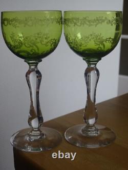 SAINT LOUIS 2 ANCIENS VERRES VIN ROEMER CRISTAL GRAVURE VERT CHARTREUSE 17,8 cm