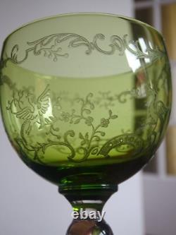 SAINT LOUIS 2 ANCIENS VERRES VIN ROEMER CRISTAL GRAVURE VERT CHARTREUSE 17,8 cm