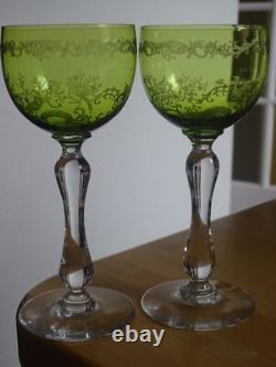 SAINT LOUIS 2 ANCIENS VERRES VIN ROEMER CRISTAL GRAVURE VERT CHARTREUSE 17,8 cm