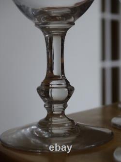 SAINT LOUIS 4 ANCIENS VERRES A VIN ROUGE CRISTAL GRAVURE STYLE EMPIRE ht 13 cm