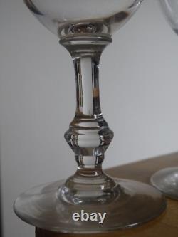 SAINT LOUIS 4 ANCIENS VERRES A VIN ROUGE CRISTAL GRAVURE STYLE EMPIRE ht 13 cm