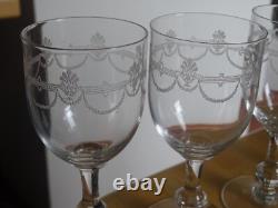 SAINT LOUIS 4 ANCIENS VERRES A VIN ROUGE CRISTAL GRAVURE STYLE EMPIRE ht 13 cm