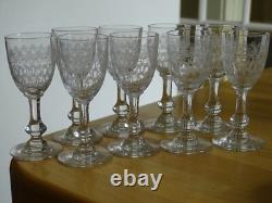 Saint Louis 9 Anciens Verres A Liqueur Cristal Modele A Gravure Guilloche