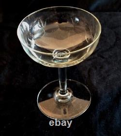 Serie De 8 Anciennes Coupes A Champagne En Cristal Val Saint Lambert