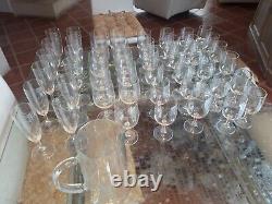 Service carafe+47 Verres Anciens demi Cristal ciselés à la roue
