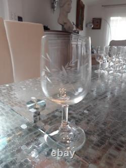Service carafe+47 Verres Anciens demi Cristal ciselés à la roue