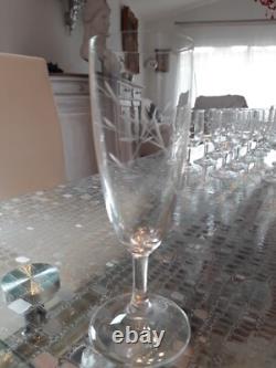 Service carafe+47 Verres Anciens demi Cristal ciselés à la roue