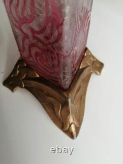 Superbe ancien vase art-nouveau Baccarat en verre dégagé à l'acide