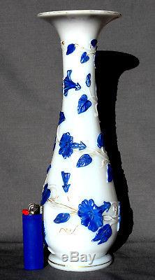 Superbe et rare vase BACCARAT volubilis moulé, très ancien 1860, era daum gall