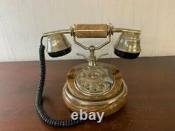 Téléphone ancien en Onyx