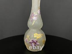 Vase ancien en verre givré émaillé, attribué à MONTJOYE