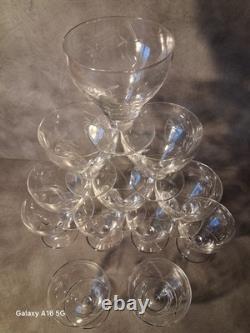 Vintage lot? 12 verres? En cristal ciselé, motif feuilles? Ancien