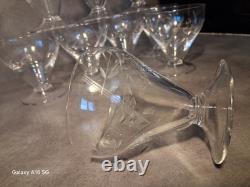 Vintage lot? 12 verres? En cristal ciselé, motif feuilles? Ancien